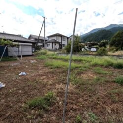 ＜穂高有明＞豊里地区 畑付の住宅用広い土地 古家は解体更地渡し 